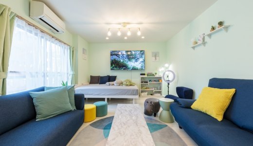 大久保駅から30秒。ミントブルーの壁に囲まれた3部屋のパーティースペース、120件超のレビューから見えた実力